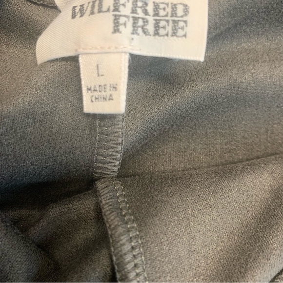 ARITZIA Wilfred Free taupe gray brown faux suede Daria leggings Sz L NWOT - Picture 6 of 12